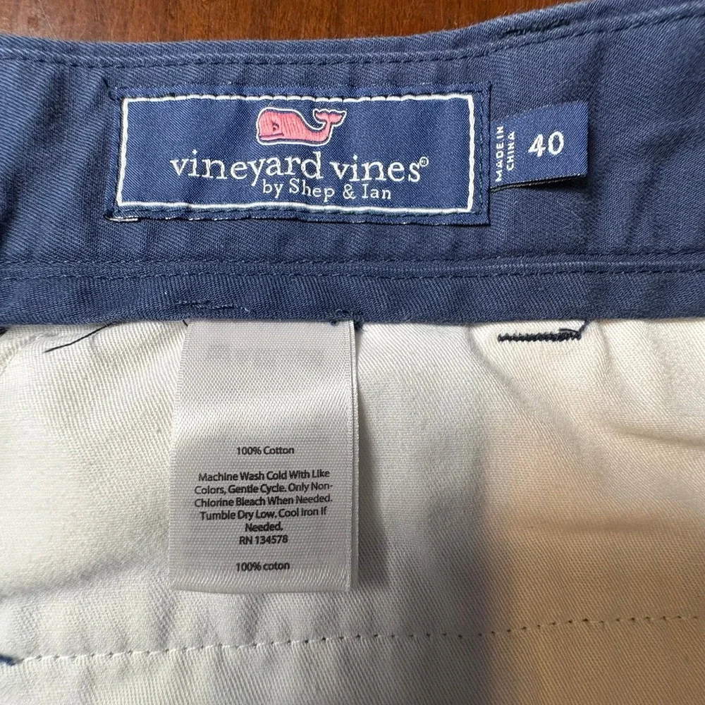 Vineyard Vines Navy Whale Print Chino Shorts Men's Size 40 Cotton